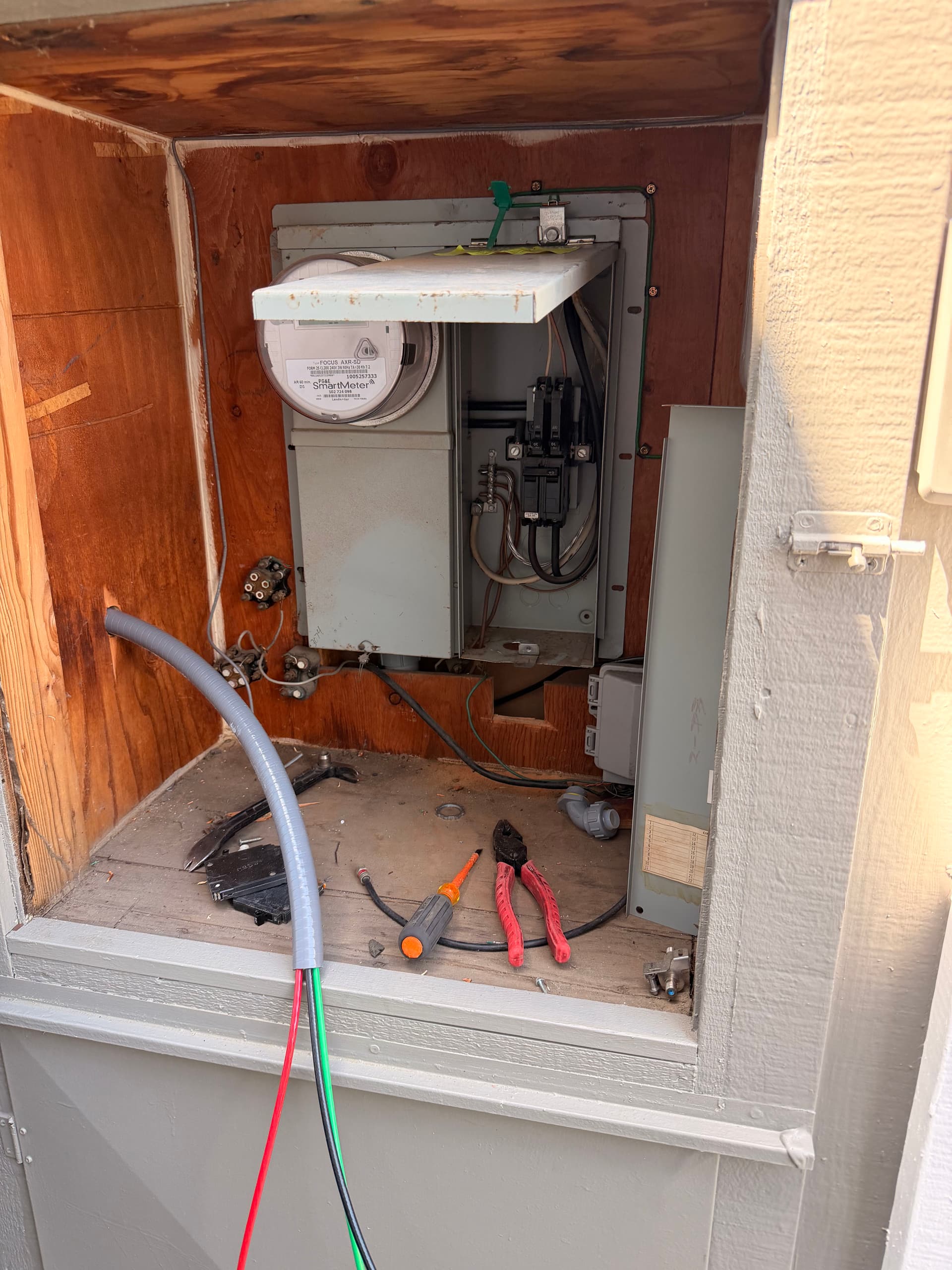 Gallery photos for GM Level 2 Home EV Charger Install Done Right: Image #6