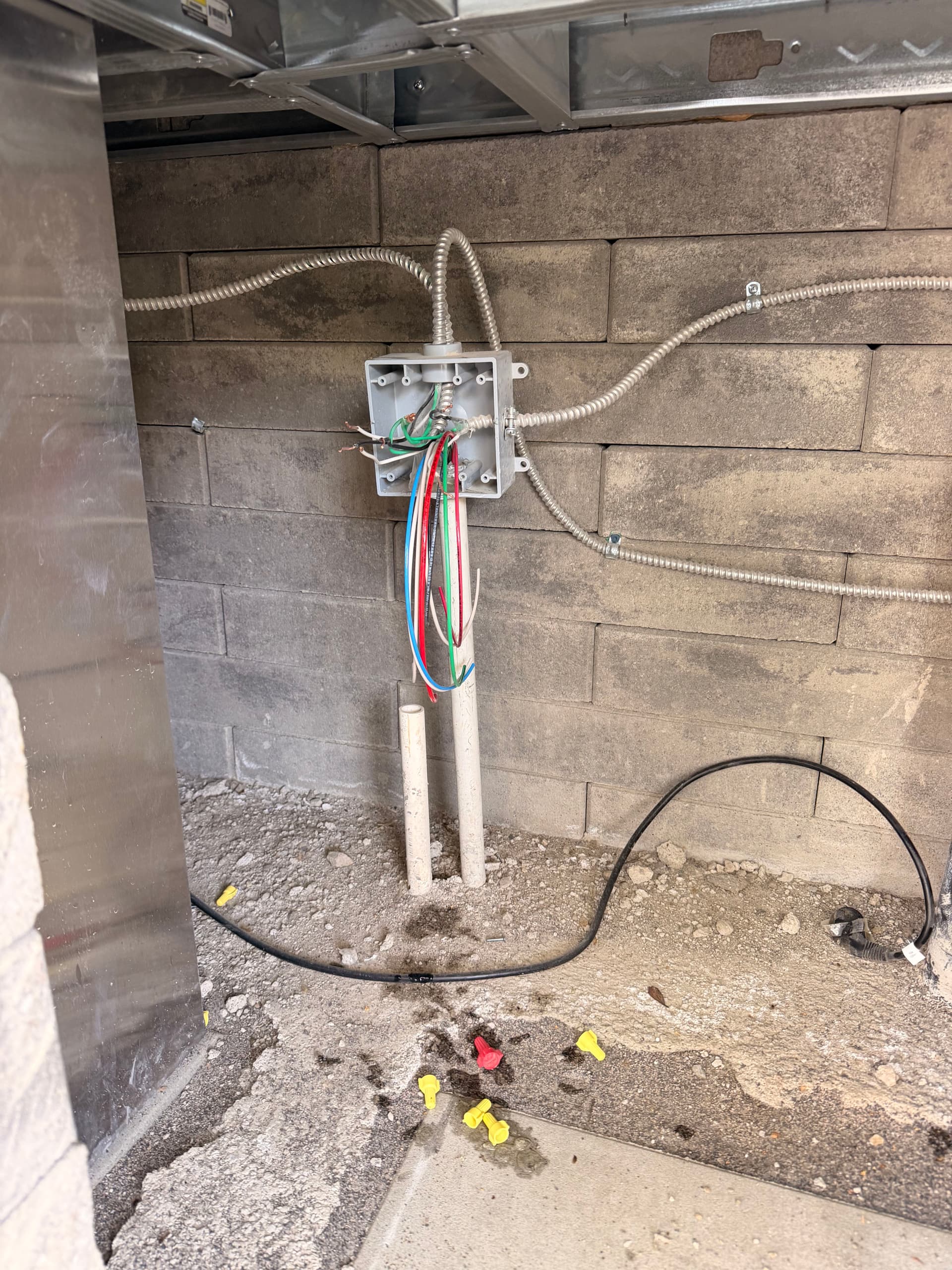 Gallery photos for Full Electrical Hookup for an Outdoor Kitchen and Patio: Image #6