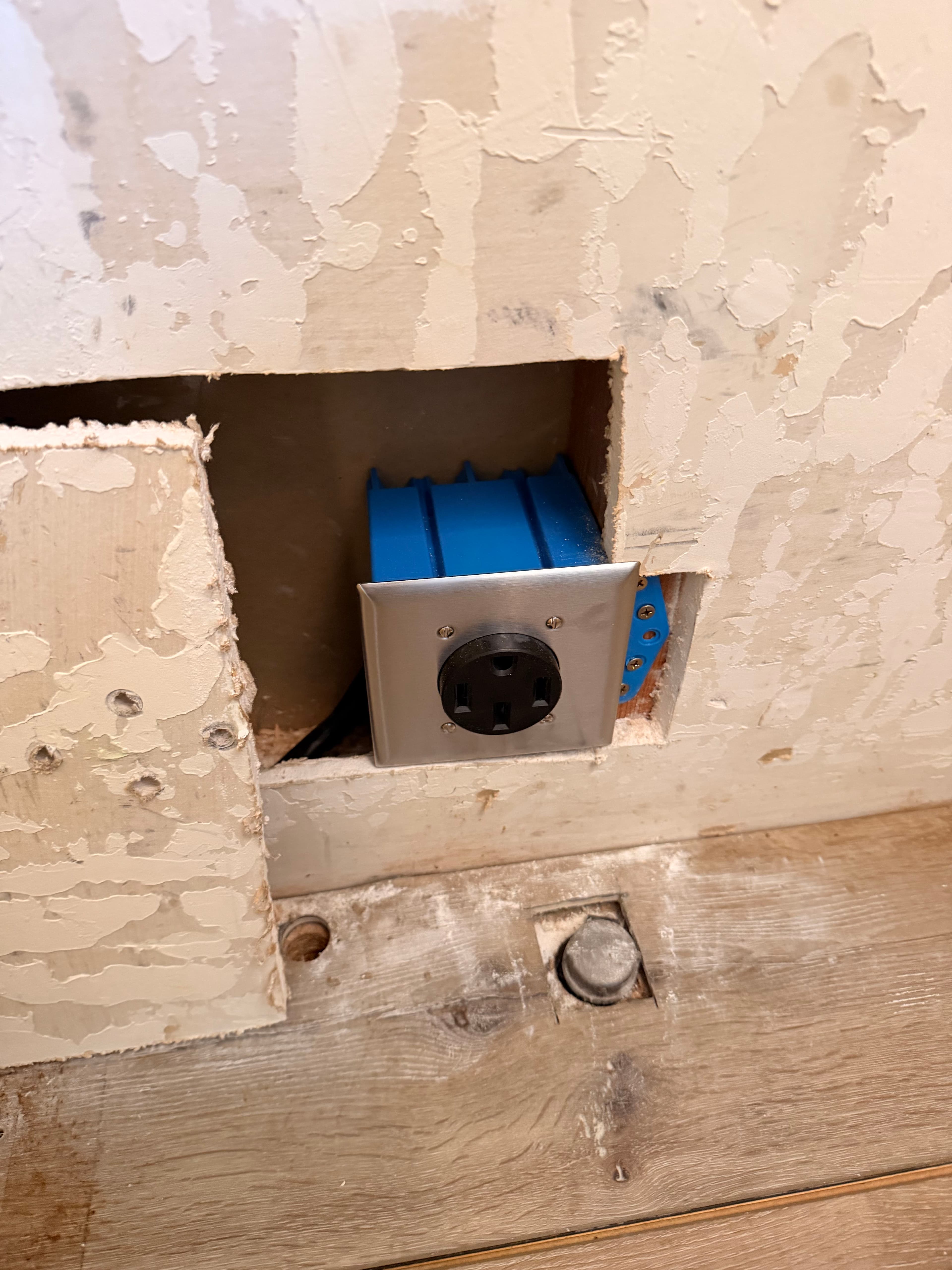 Project 50-Amp Oven Outlet Install Done the Right Way image