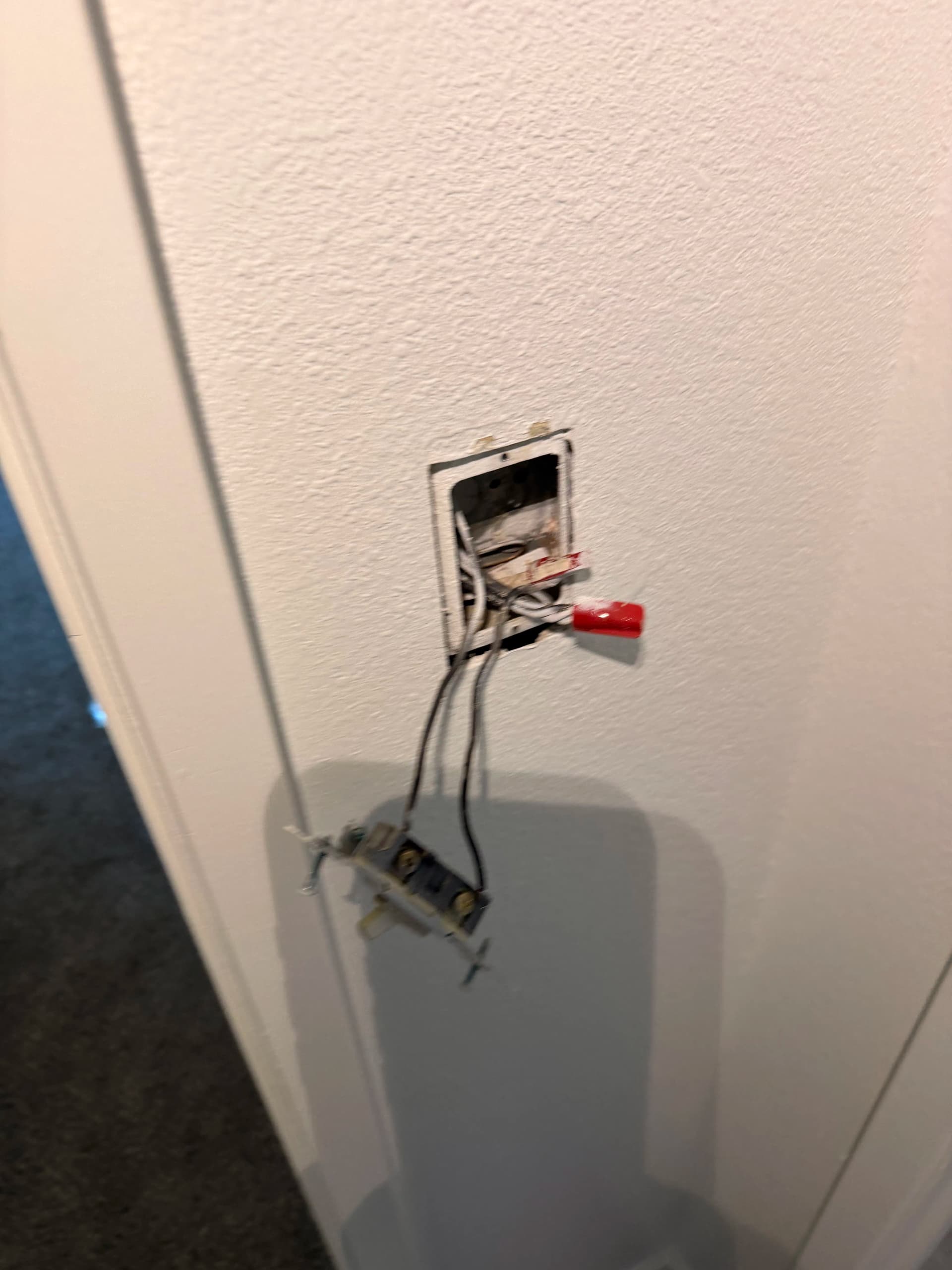 Gallery photos for Light Fixture Troubleshooting That Actually Finds the Problem: Image #6