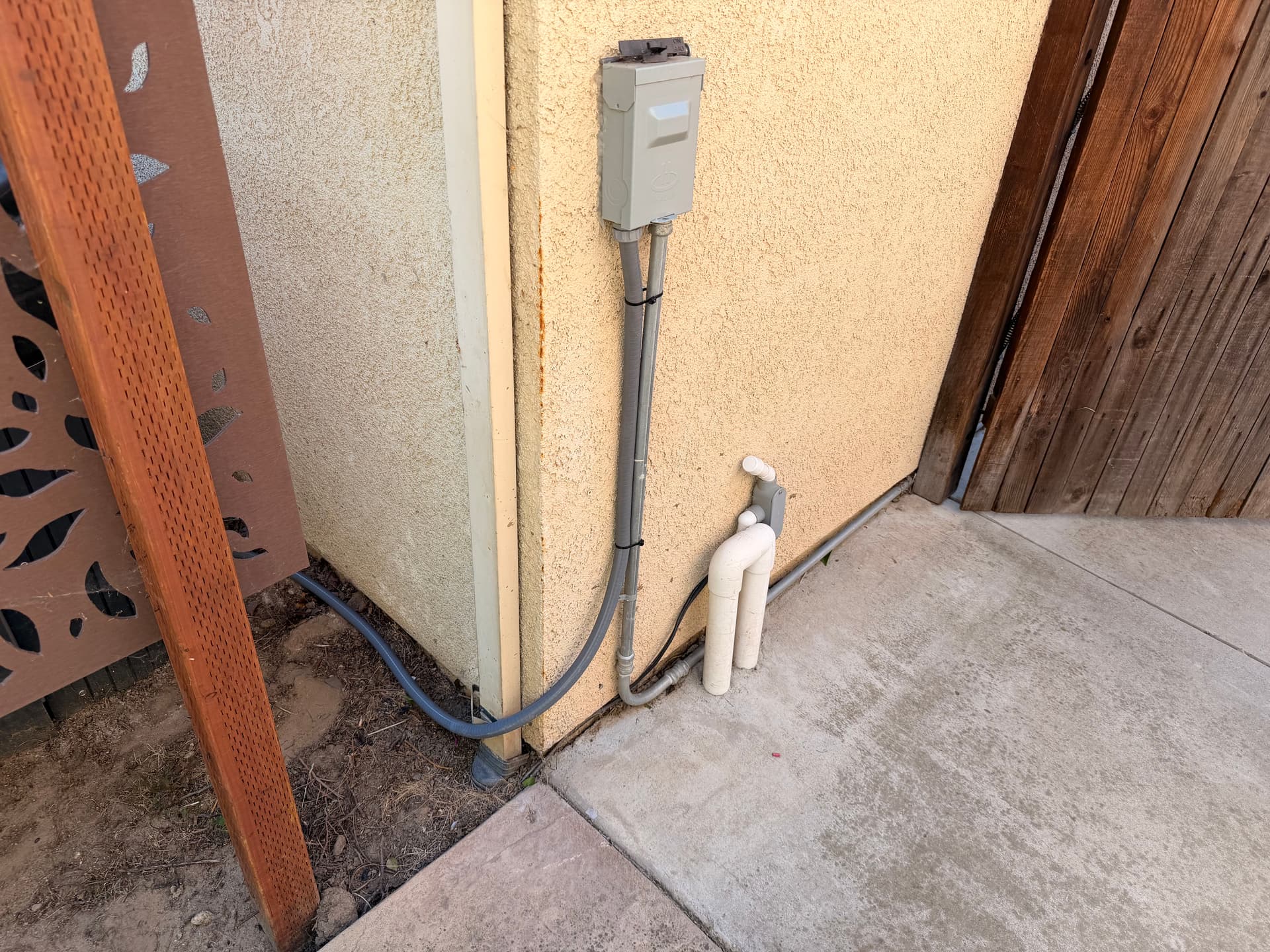 Gallery photos for Hot Tub Not Heating Up? The Fix Starts at the Power Source: Image #1