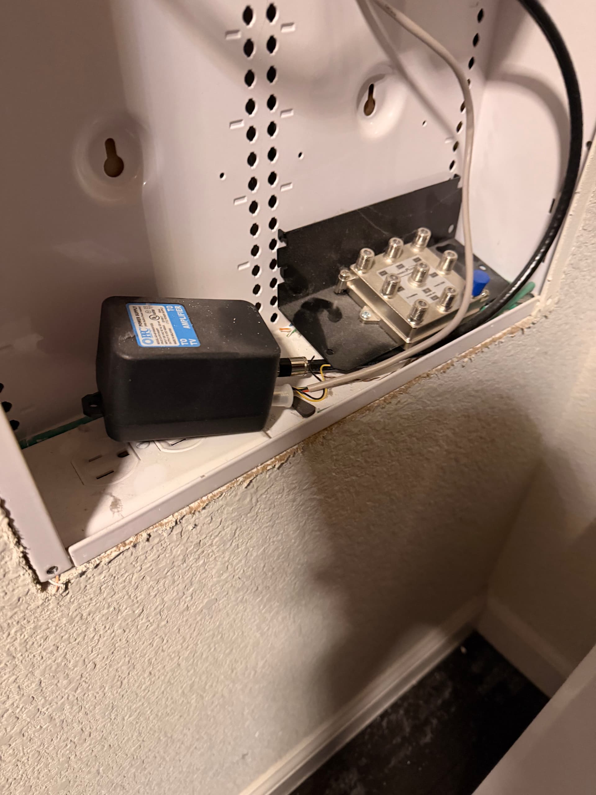 Gallery photos for That Buzzing Sound in Your Network Cabinet Has a Source: Image #2