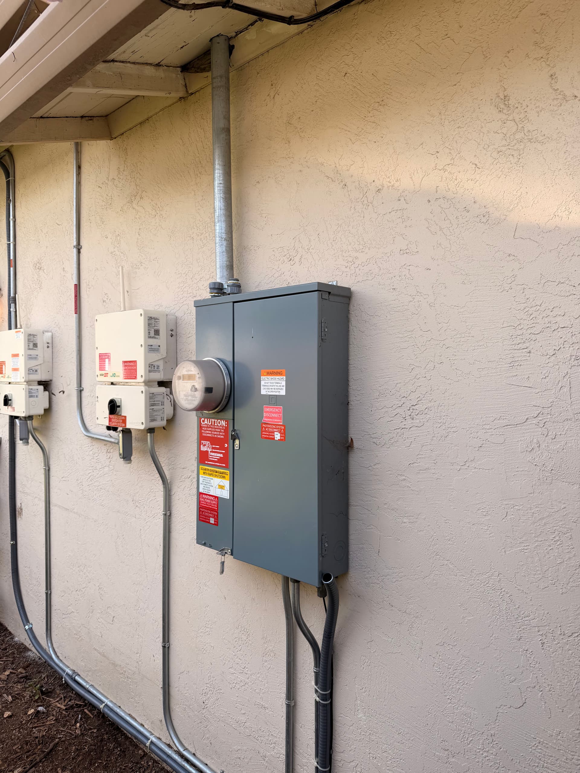 Gallery photos for Enhancing Efficiency with Electrical Panel Upgrades: Image #2