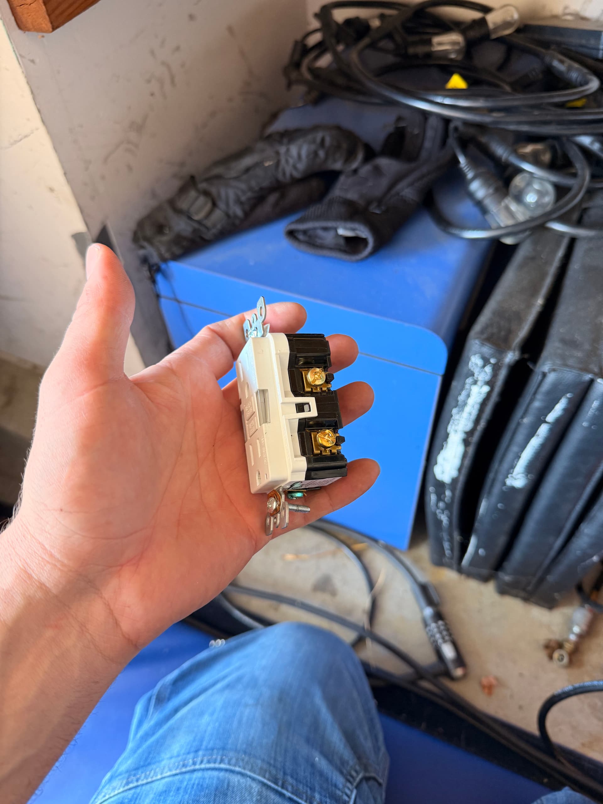 Enhanced Electrical Safety with a Reliable GFCI Outlet image