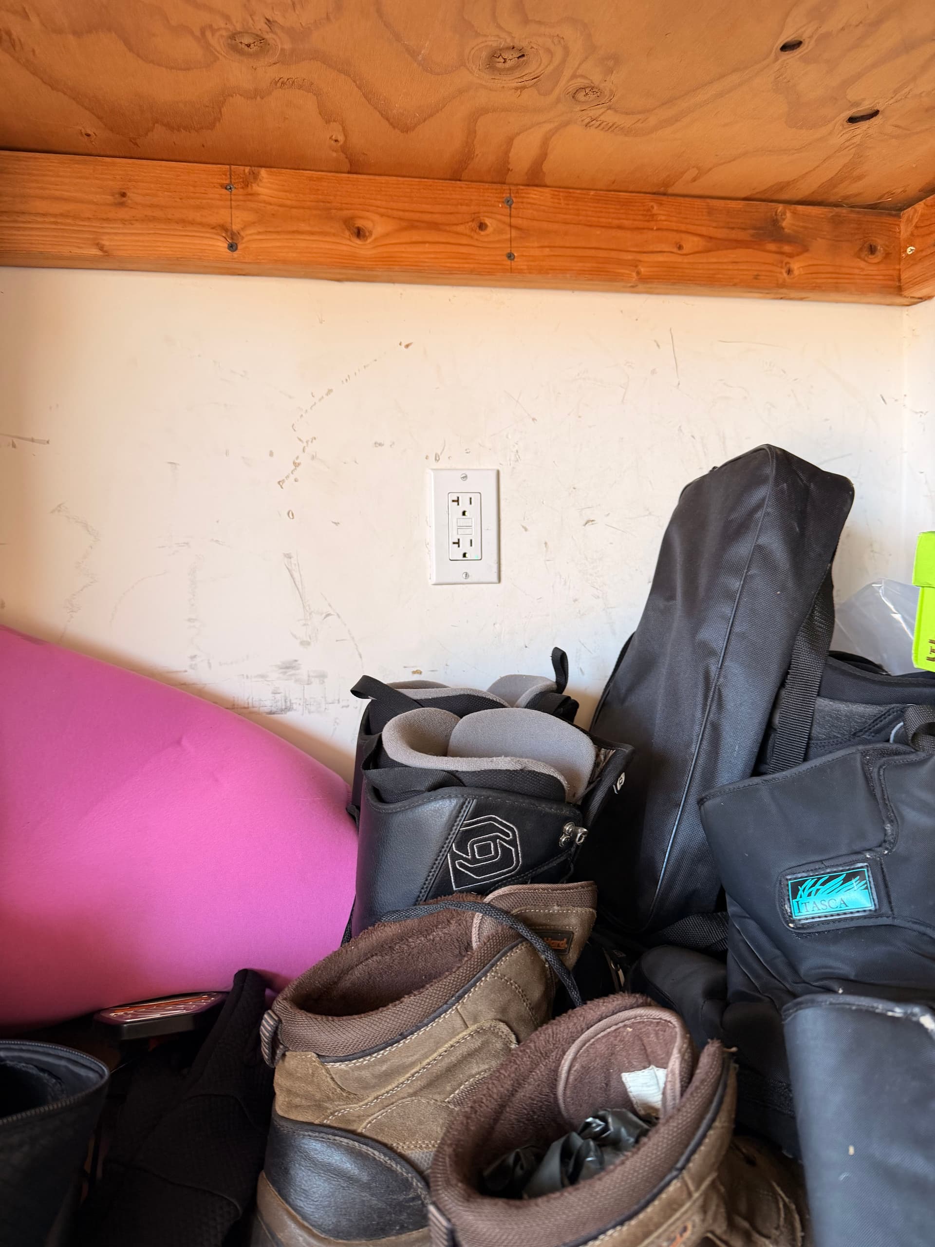 Gallery photos for Enhanced Electrical Safety with a Reliable GFCI Outlet: Image #2