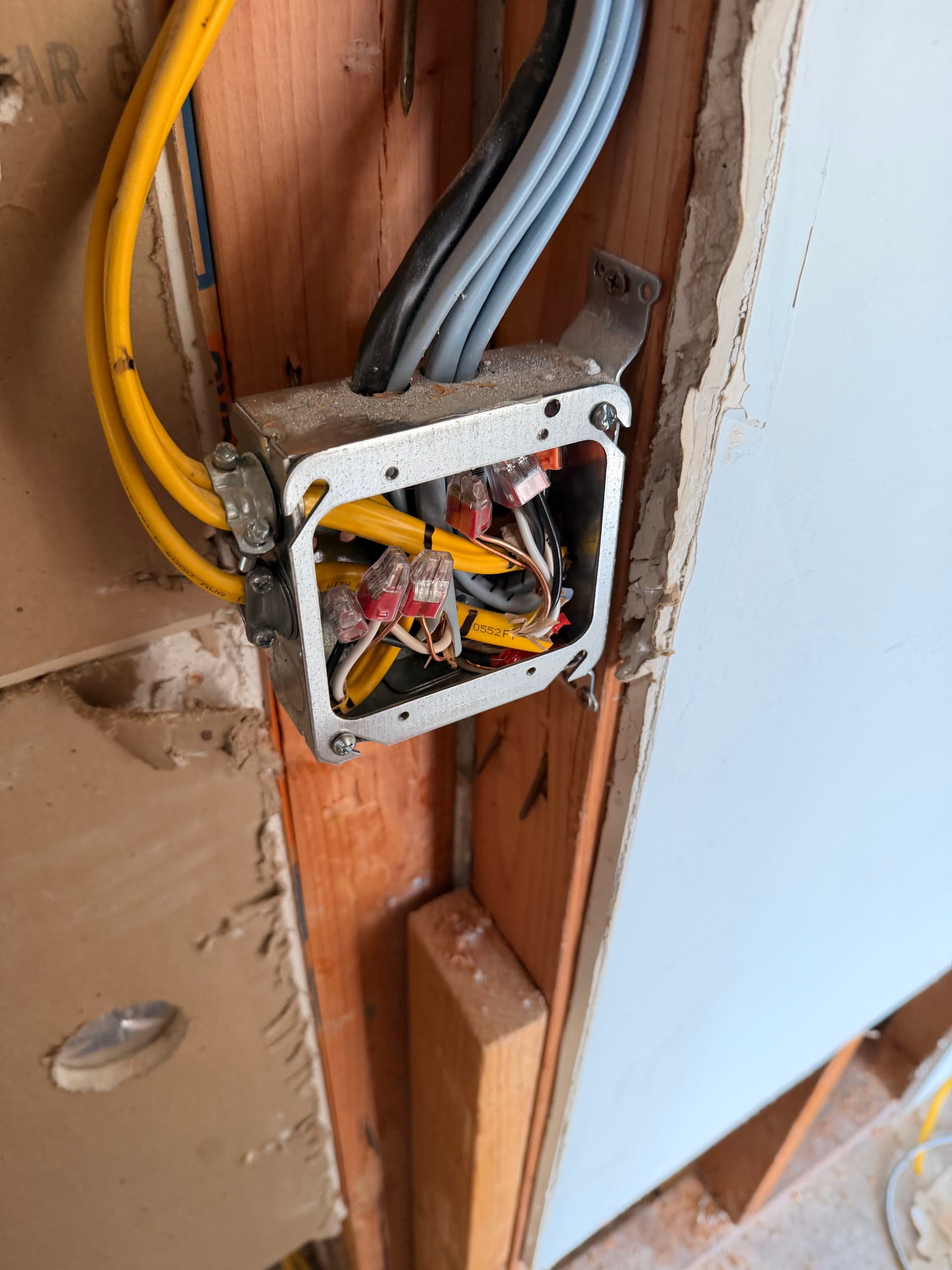 Gallery photos for Electrical Precision in Renovation and Bathroom Update: Image #1